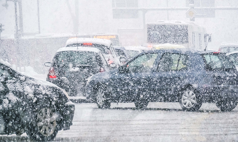 Autoveron tuotto romahti – bensa-Toyota yleisimmin verotettu automerkki